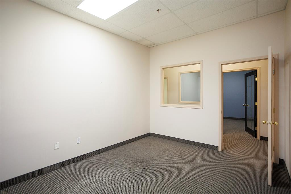 203-4807 50 Avenue, Red Deer, Alberta, T4N 4A5 (108450065)