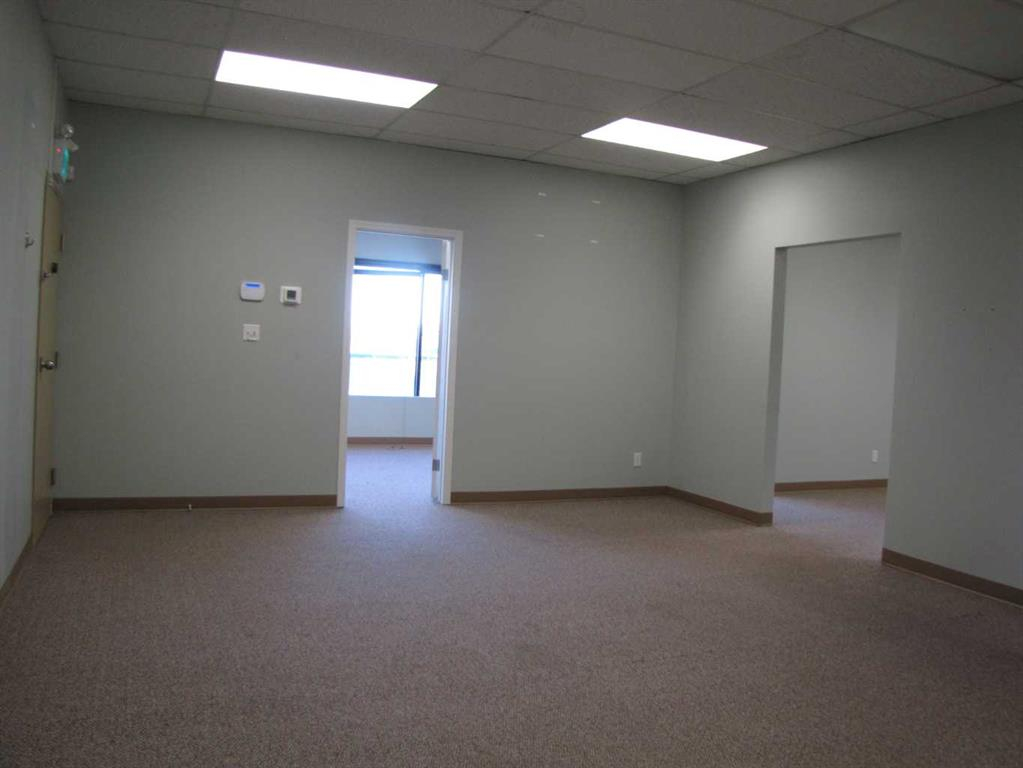 B-4924 48 Avenue, Innisfail, Alberta, T4G 1N7 (108451370)