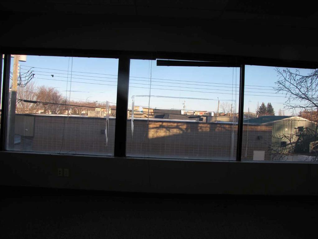 B-4924 48 Avenue, Innisfail, Alberta, T4G 1N7 (108451370)