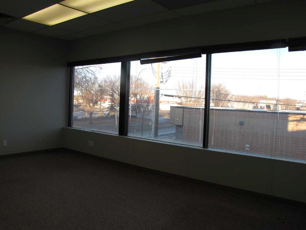 B-4924 48 Avenue, Innisfail, Alberta, T4G 1N7 (108451370)