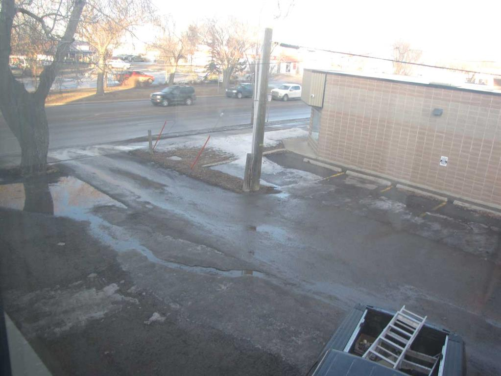 B-4924 48 Avenue, Innisfail, Alberta, T4G 1N7 (108451370)