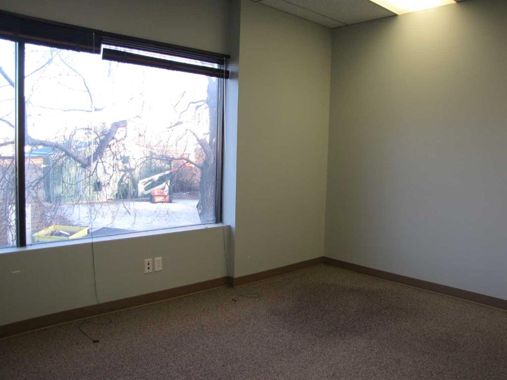 B-4924 48 Avenue, Innisfail, Alberta, T4G 1N7 (108451370)