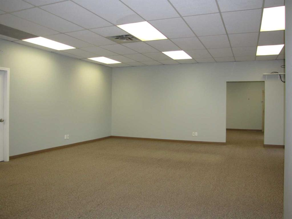 B-4924 48 Avenue, Innisfail, Alberta, T4G 1N7 (108451370)