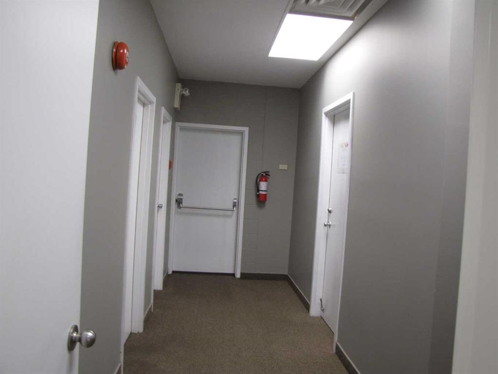 B-4924 48 Avenue, Innisfail, Alberta, T4G 1N7 (108451370)