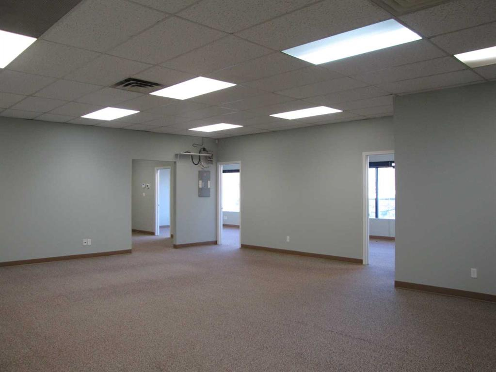 B-4924 48 Avenue, Innisfail, Alberta, T4G 1N7 (108451370)