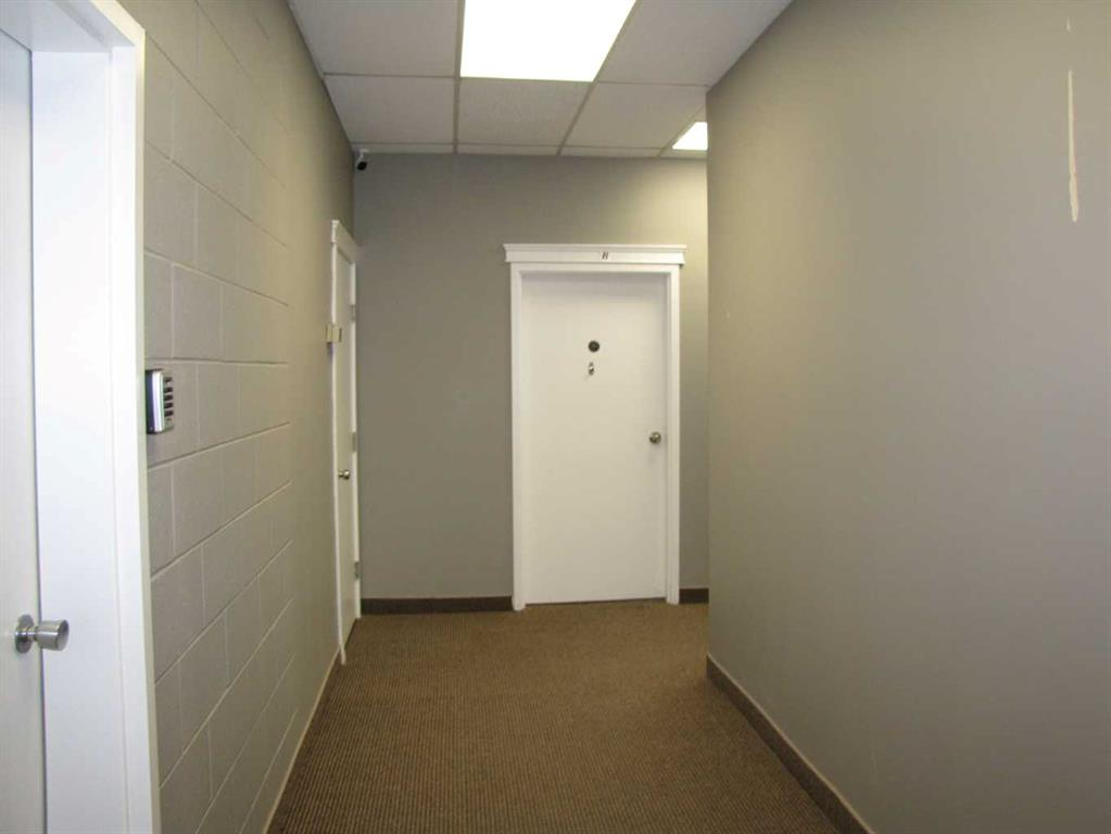 B-4924 48 Avenue, Innisfail, Alberta, T4G 1N7 (108451370)