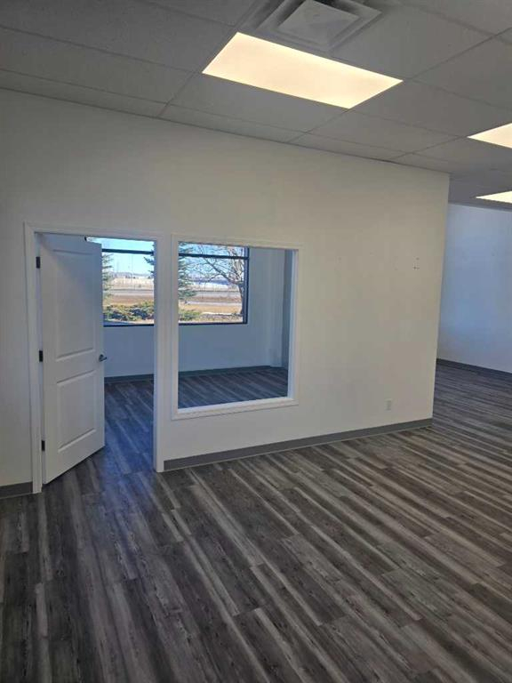 102-284 Burnt Park Drive, Rural Red Deer County, Alberta, T4S 0K7 (108492278)