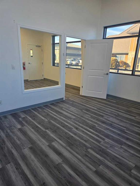 102-284 Burnt Park Drive, Rural Red Deer County, Alberta, T4S 0K7 (108492278)