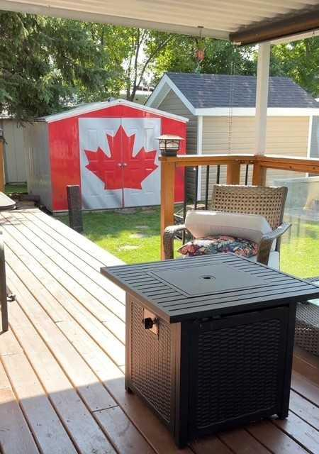 561 Carefree Resort, Rural Red Deer County, Alberta, T4G0K6 (108605116)