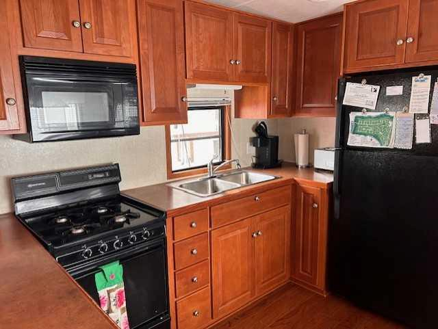 561 Carefree Resort, Rural Red Deer County, Alberta, T4G0K6 (108605116)