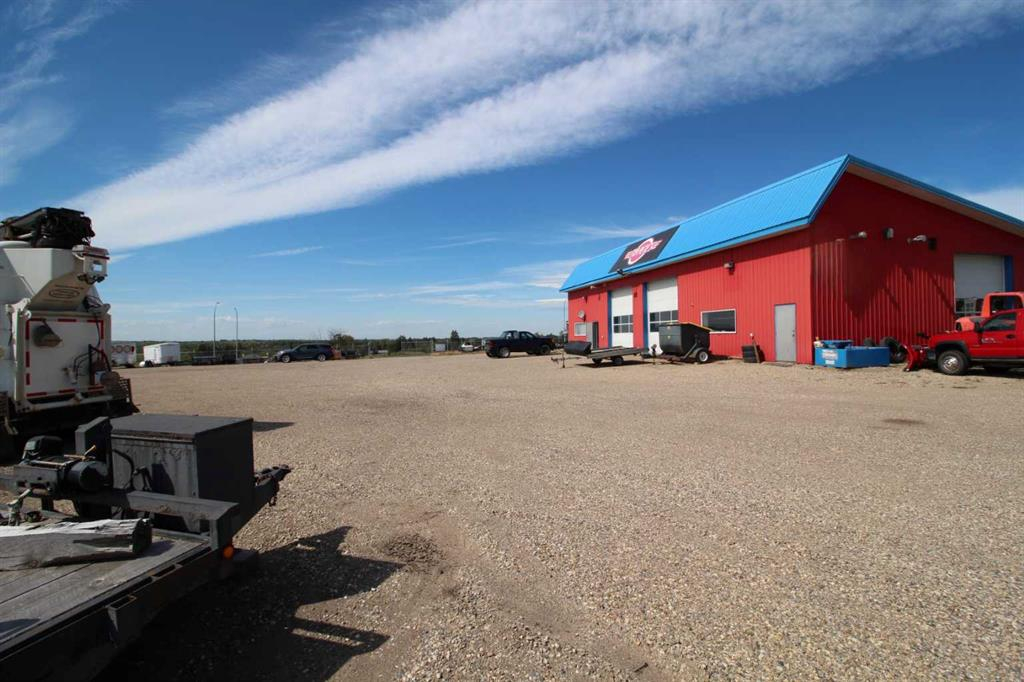 3208 52 Avenue, Innisfail, Alberta, T4G1E2 (108635508)