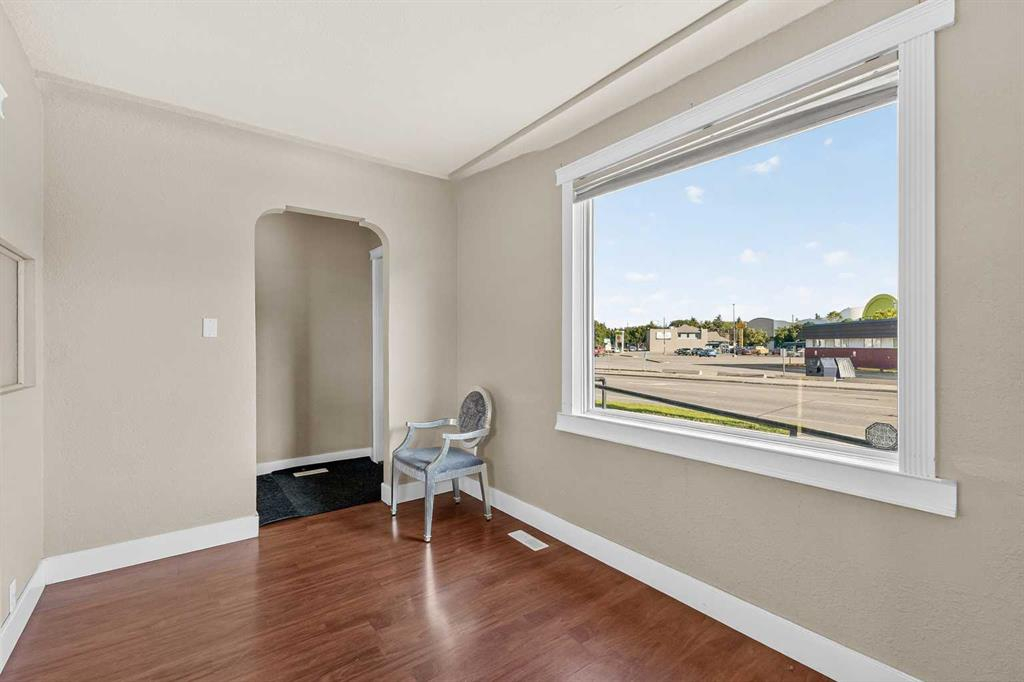 4926 45 Street, Red Deer, Alberta, T4N 1K6 (108737457)