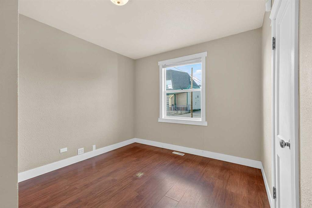 4926 45 Street, Red Deer, Alberta, T4N 1K6 (108737457)