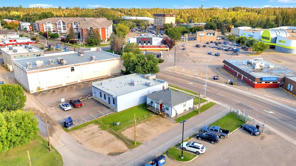 4926 45 Street, Red Deer, Alberta, T4N 1K6 (108737457)