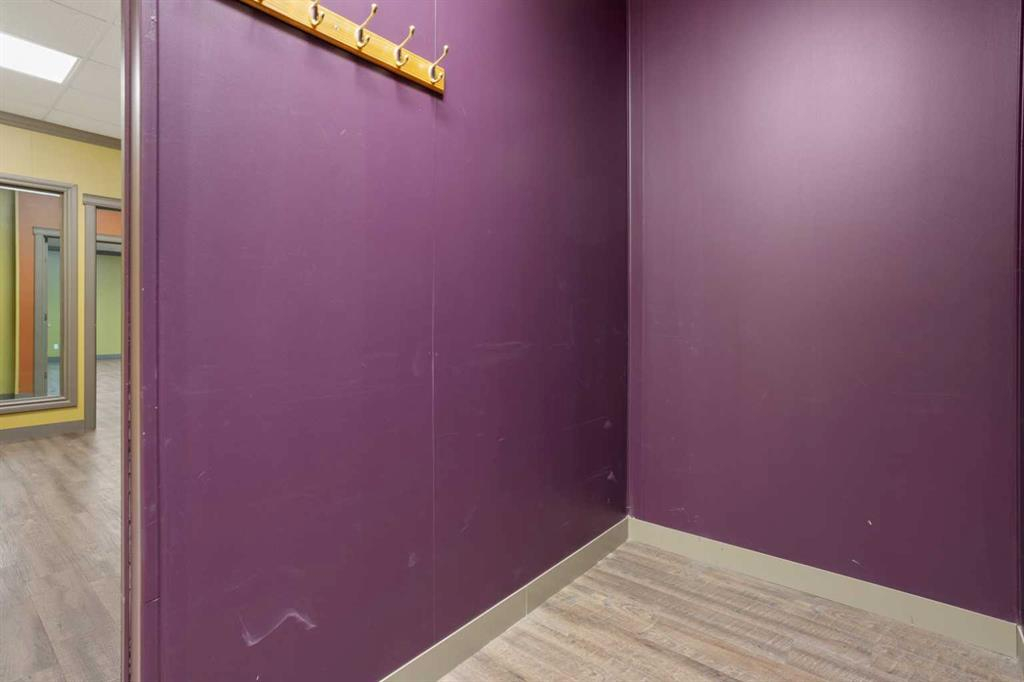 BSMTA-5051 50 Street, Camrose, Alberta, T4V 1R3 (108830829)