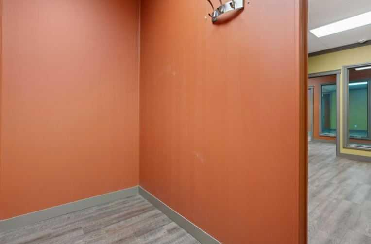 BSMTB-5051 50 Street, Camrose, Alberta, T4V 1R3 (108833011)