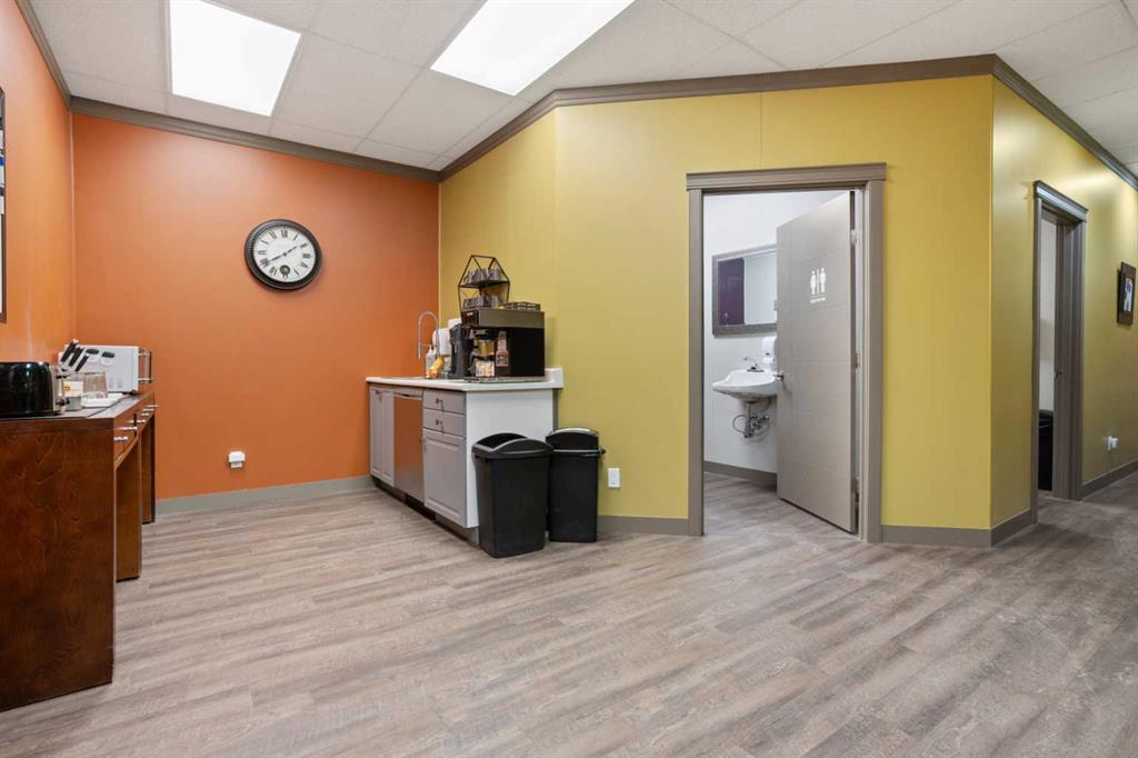 BSMTC-5051 50 Street, Camrose, Alberta, T4V 1R3 (108833281)