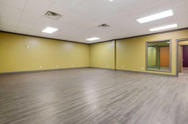 BSMTC-5051 50 Street, Camrose, Alberta, T4V 1R3 (108833281)