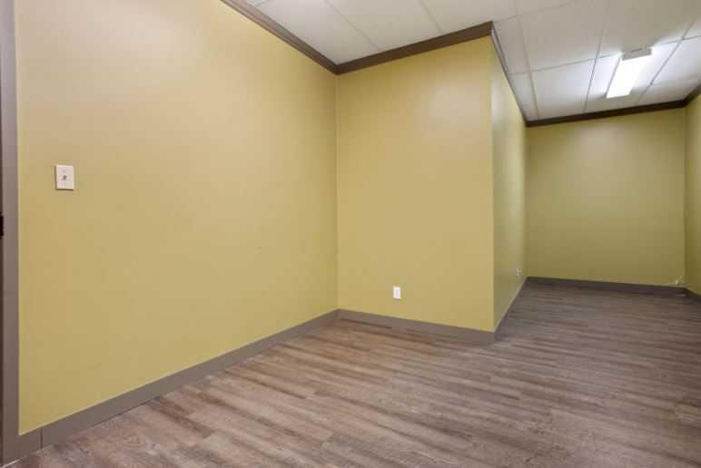 BSMTG-5051 50 Street, Camrose, Alberta, T4V 1R3 (108833544)