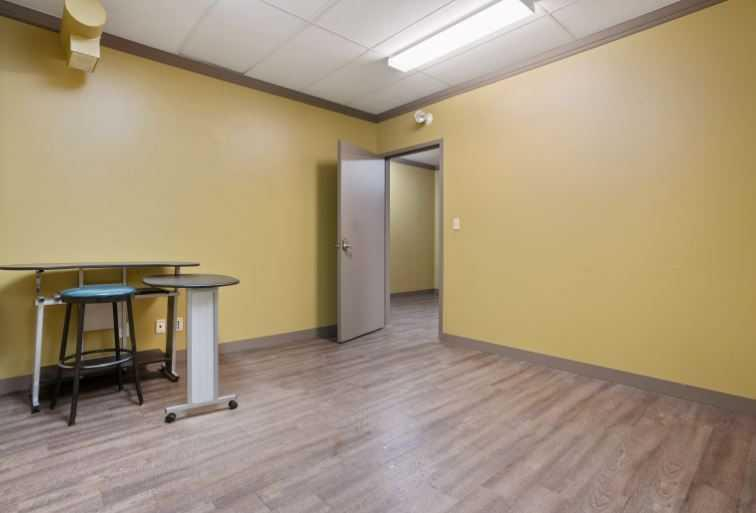 BSMTG-5051 50 Street, Camrose, Alberta, T4V 1R3 (108833544)