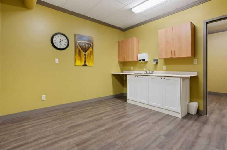 BSMTH-5051 50 Street, Camrose, Alberta, T4V 1R3 (108833637)