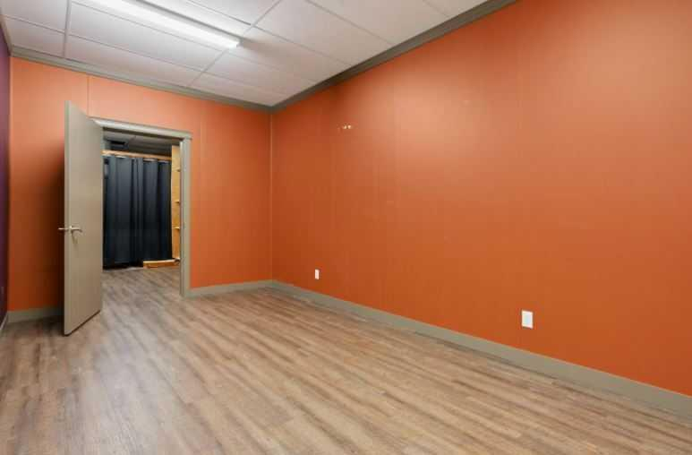 BSMTI-5051 50 Street, Camrose, Alberta, T4V 1R3 (108833798)