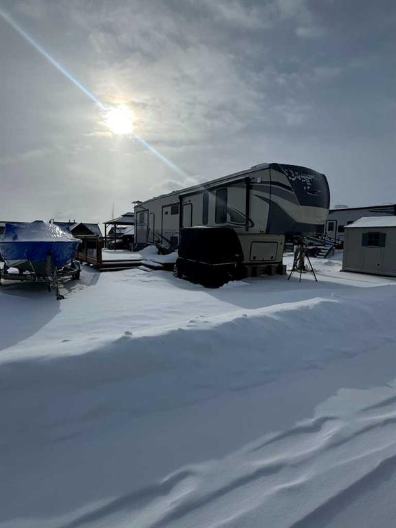 5053-25054 South Pine Lake Road, Rural Red Deer County, Alberta, T0M 1R0 (108912325)