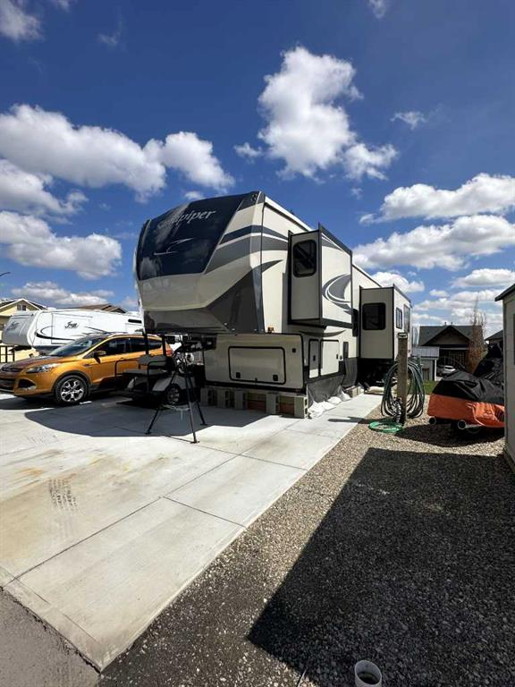 5053-25054 South Pine Lake Road, Rural Red Deer County, Alberta, T0M 1R0 (108912325)