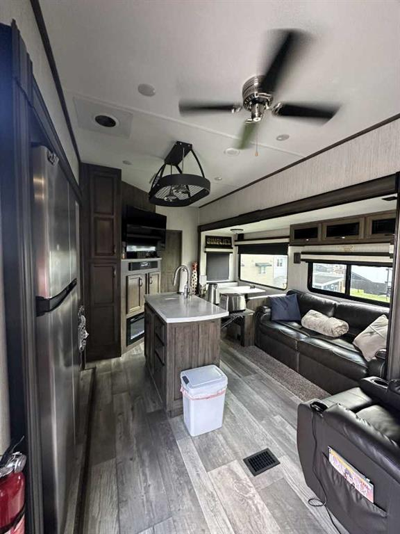 5053-25054 South Pine Lake Road, Rural Red Deer County, Alberta, T0M 1R0 (108912325)