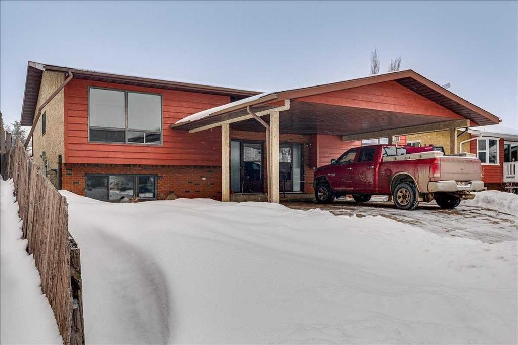 5219 & 5221 41 Street, Innisfail, Alberta, T4G1G3 (109009186)