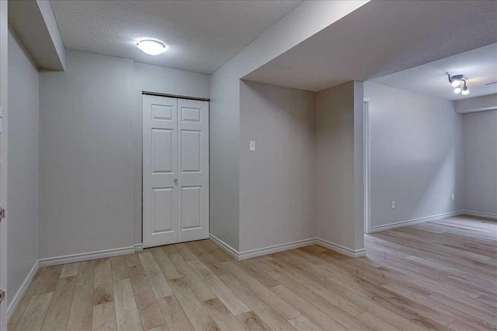 5219 & 5221 41 Street, Innisfail, Alberta, T4G1G3 (109009186)