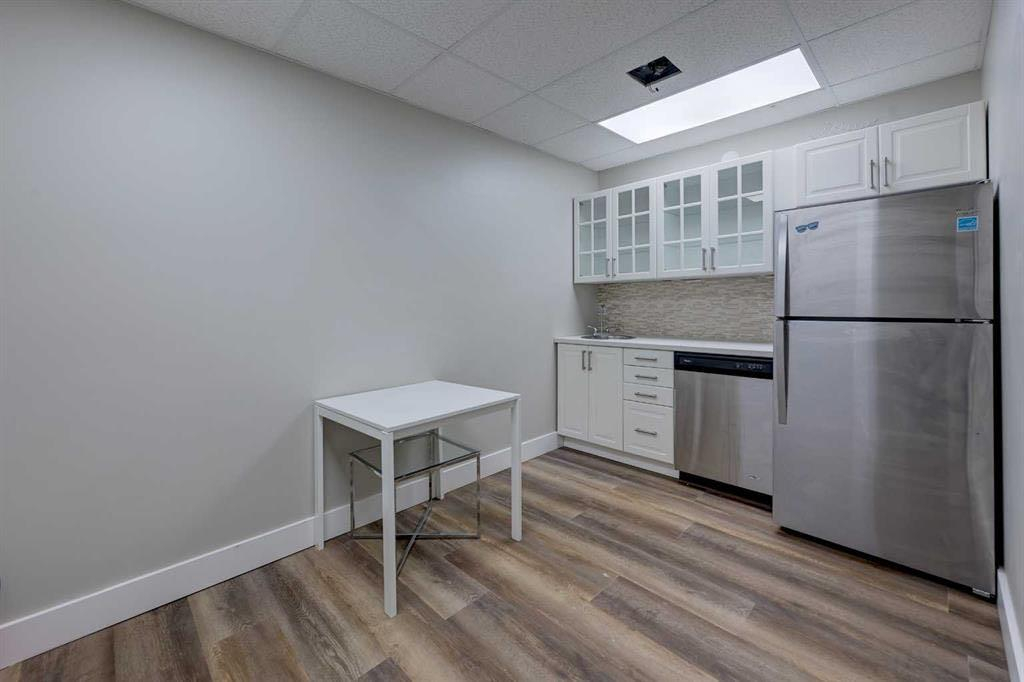 203-5116 52 Street, Red Deer, Alberta, T4N 6Y4 (109018728)