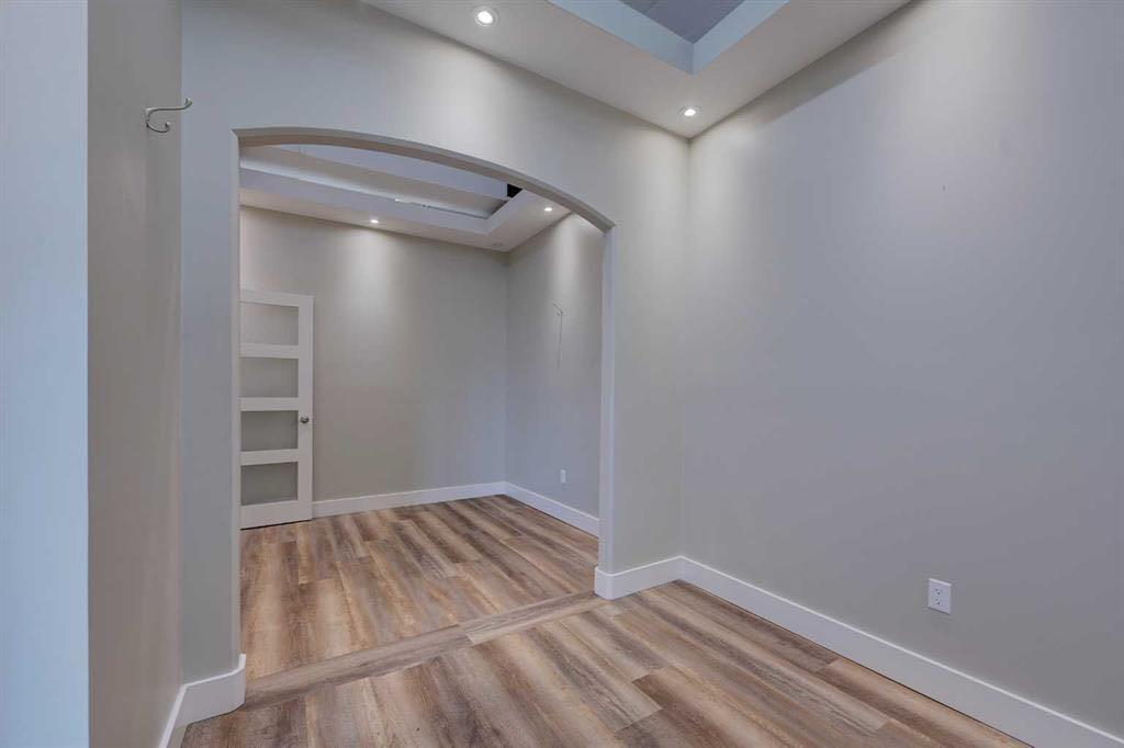 203-5116 52 Street, Red Deer, Alberta, T4N 6Y4 (109018728)