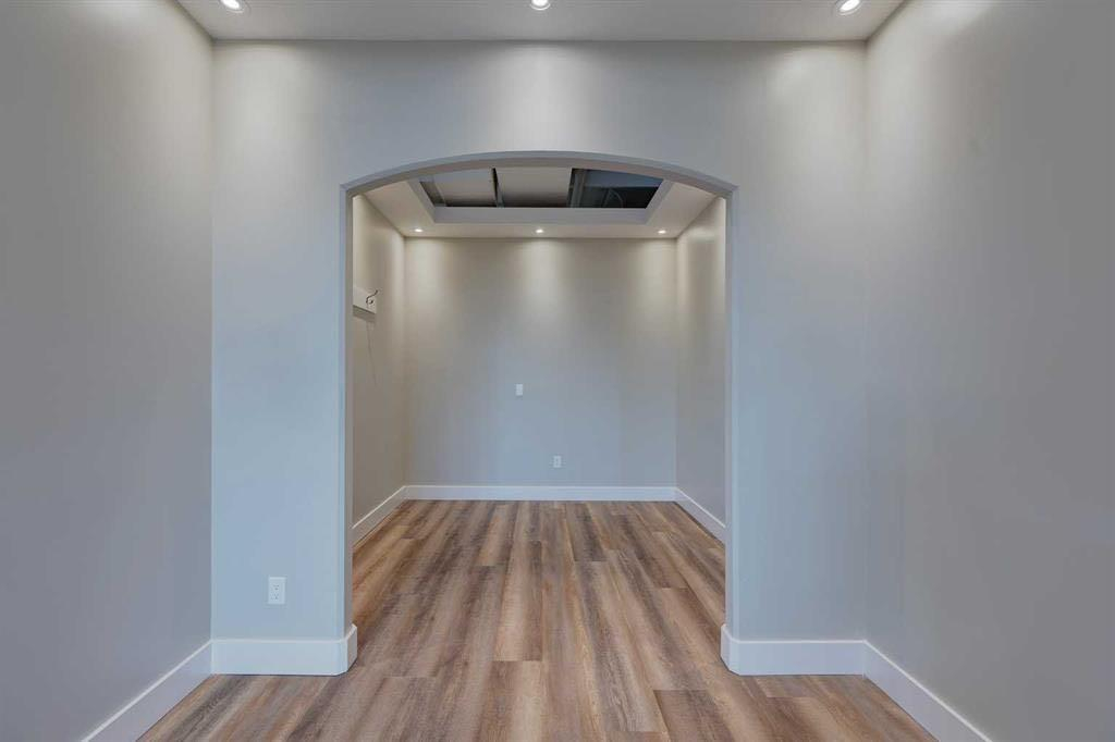 203-5116 52 Street, Red Deer, Alberta, T4N 6Y4 (109018728)