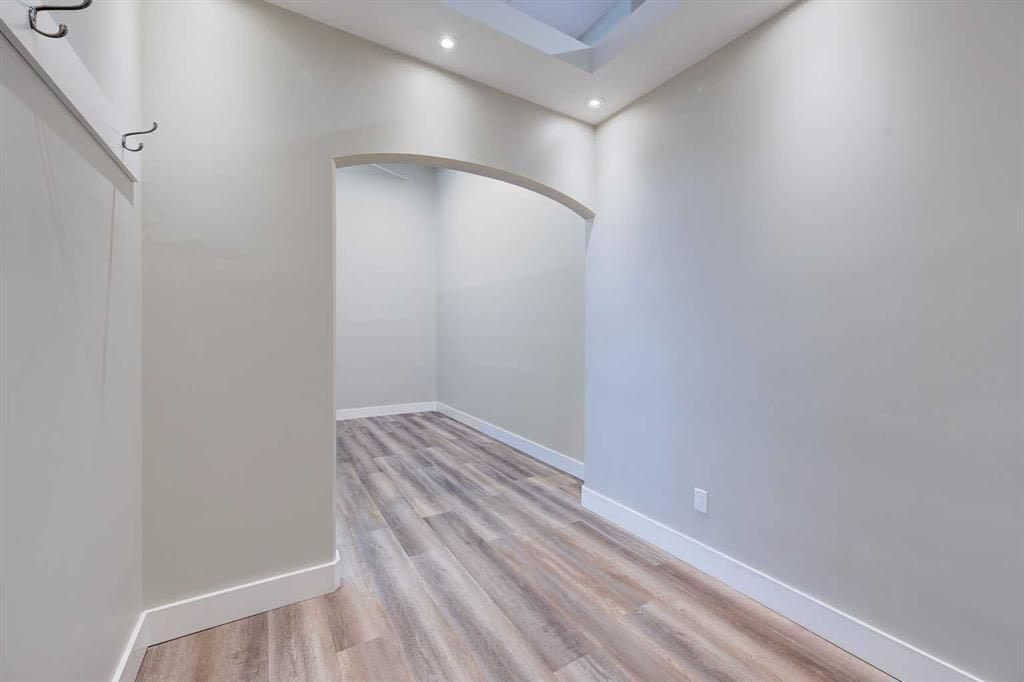 203-5116 52 Street, Red Deer, Alberta, T4N 6Y4 (109018728)