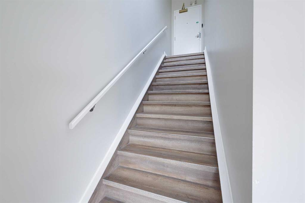 203-5116 52 Street, Red Deer, Alberta, T4N 6Y4 (109018728)