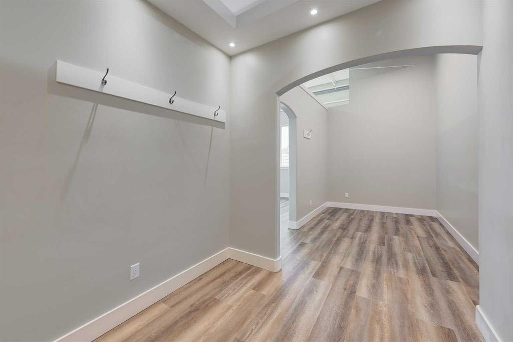 203-5116 52 Street, Red Deer, Alberta, T4N 6Y4 (109018728)