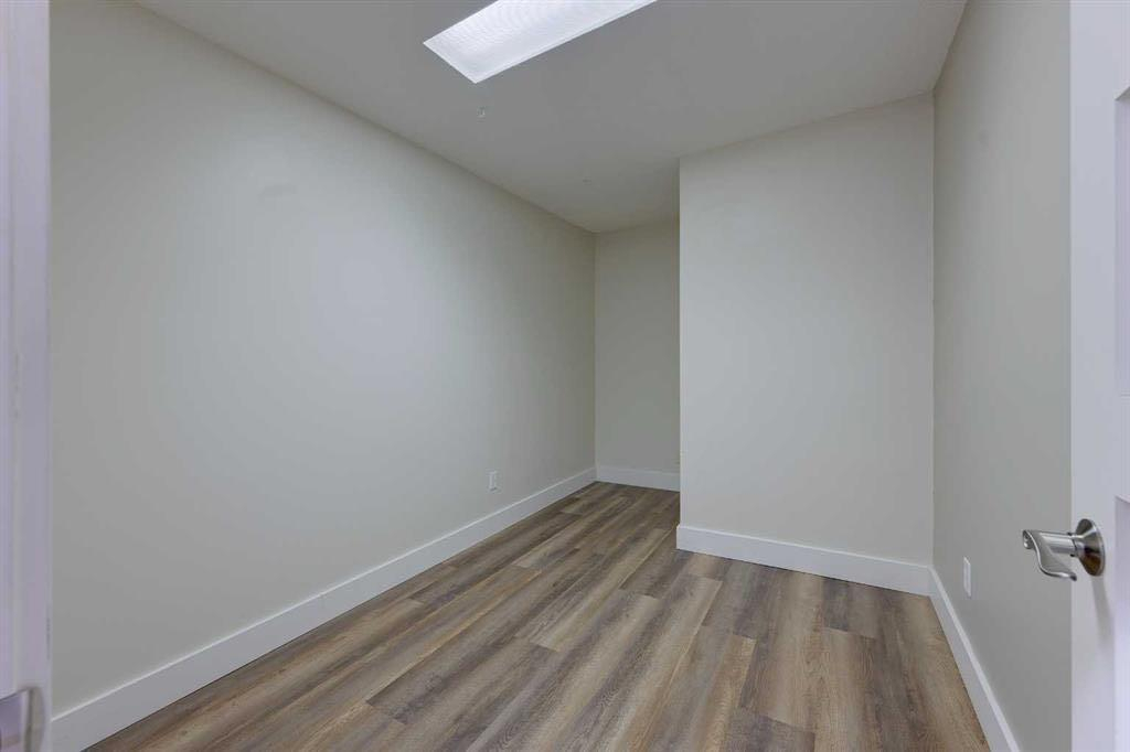 203-5116 52 Street, Red Deer, Alberta, T4N 6Y4 (109018728)