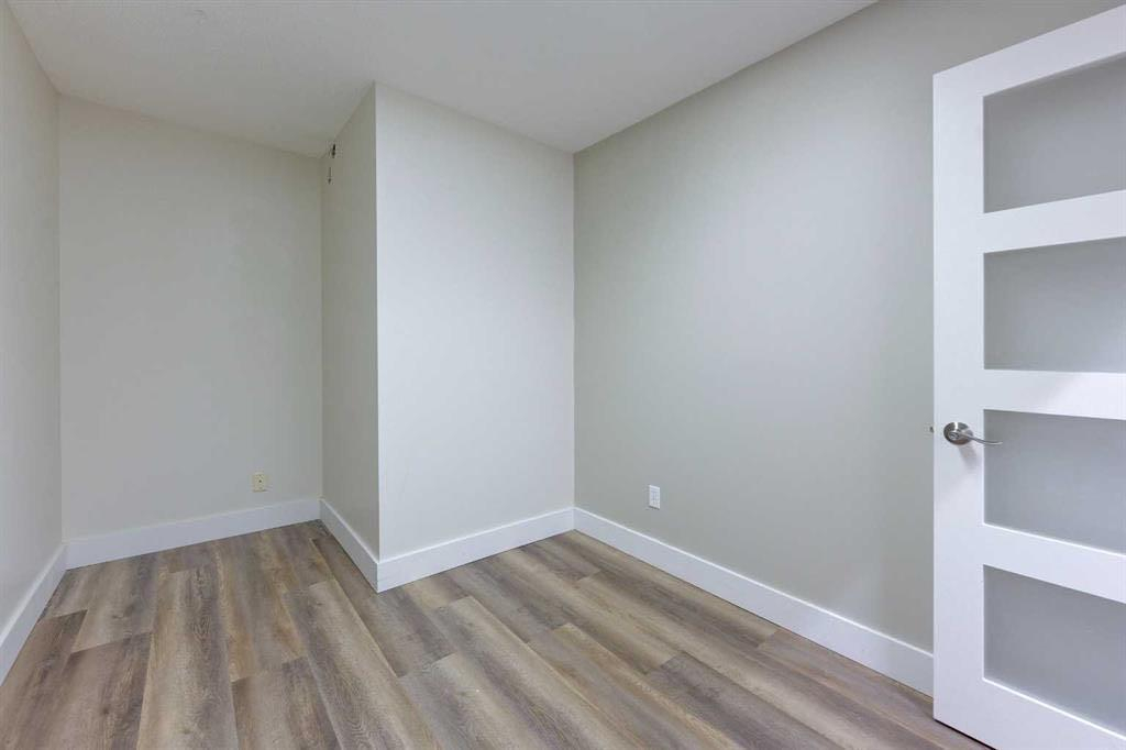 203-5116 52 Street, Red Deer, Alberta, T4N 6Y4 (109018728)