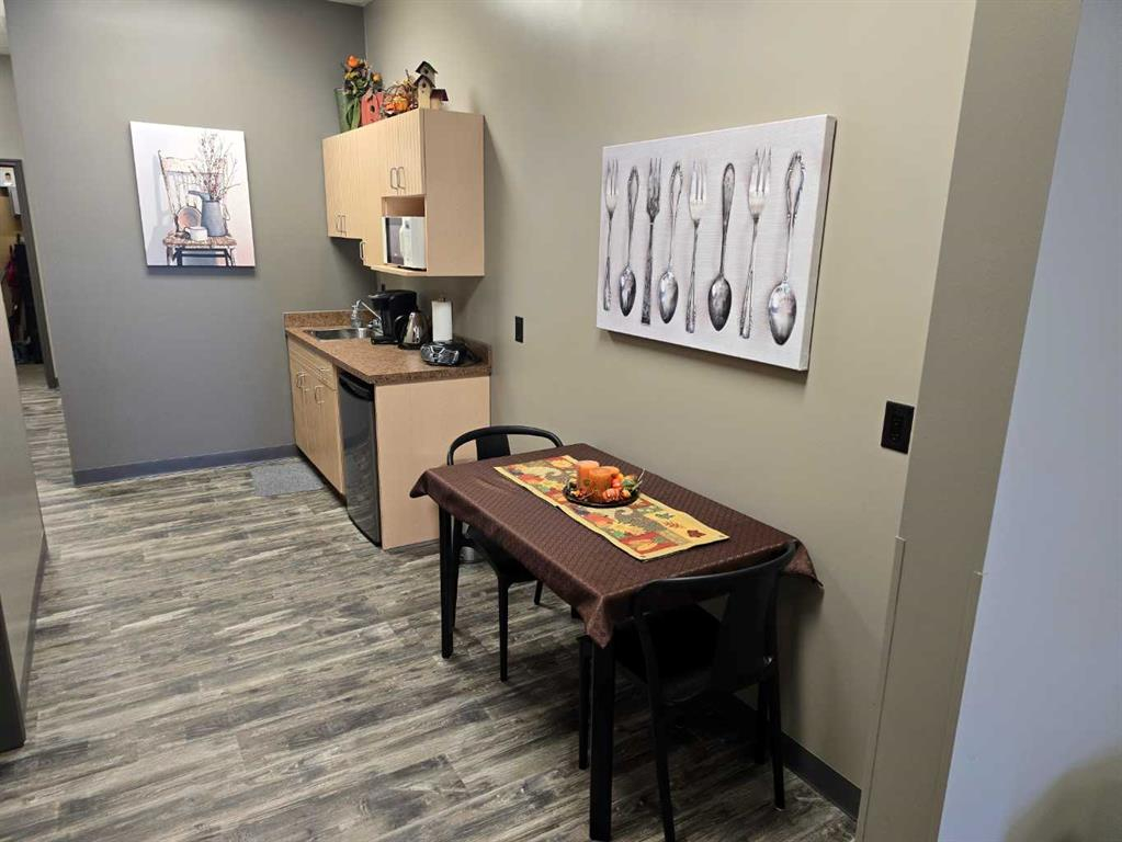 1-5108 52 Street, Red Deer, Alberta, T4N 6Y4 (109183900)