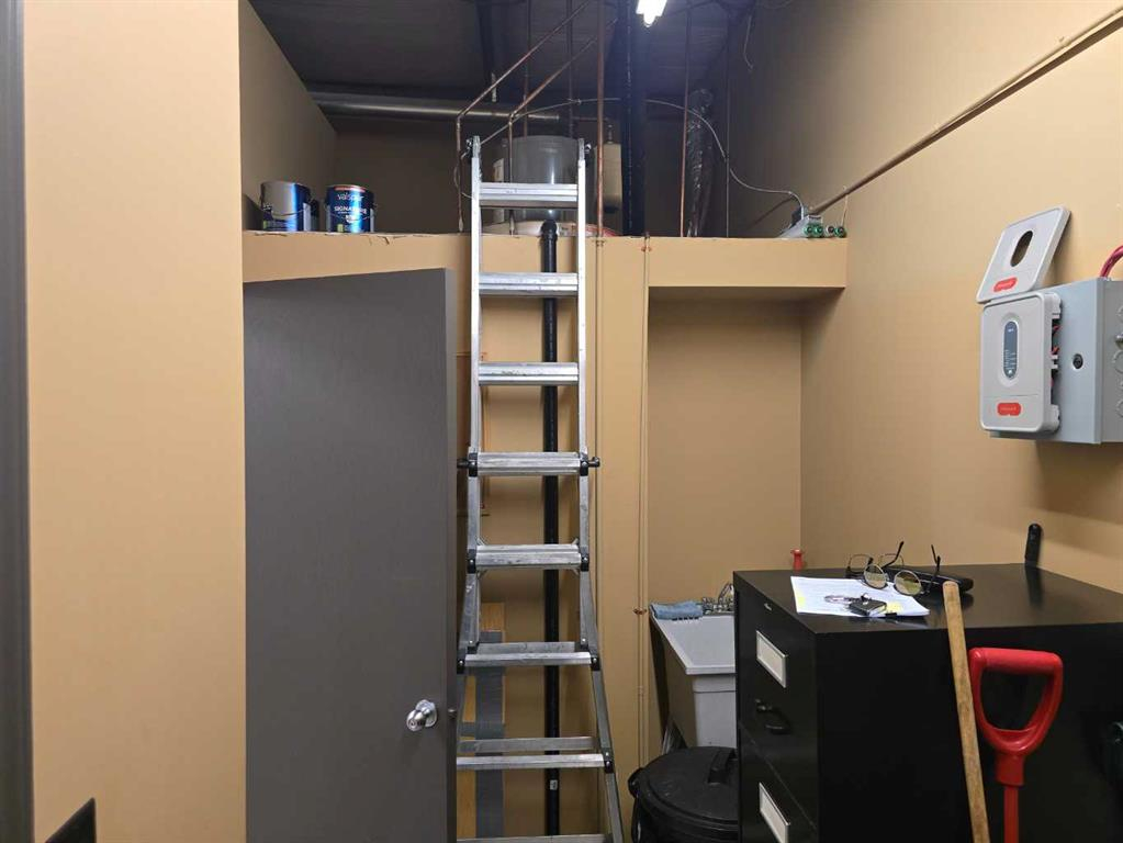 1-5108 52 Street, Red Deer, Alberta, T4N 6Y4 (109183900)