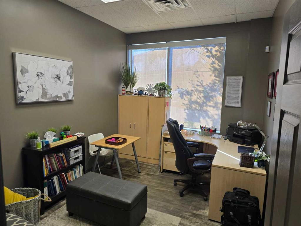 1-5108 52 Street, Red Deer, Alberta, T4N 6Y4 (109183900)