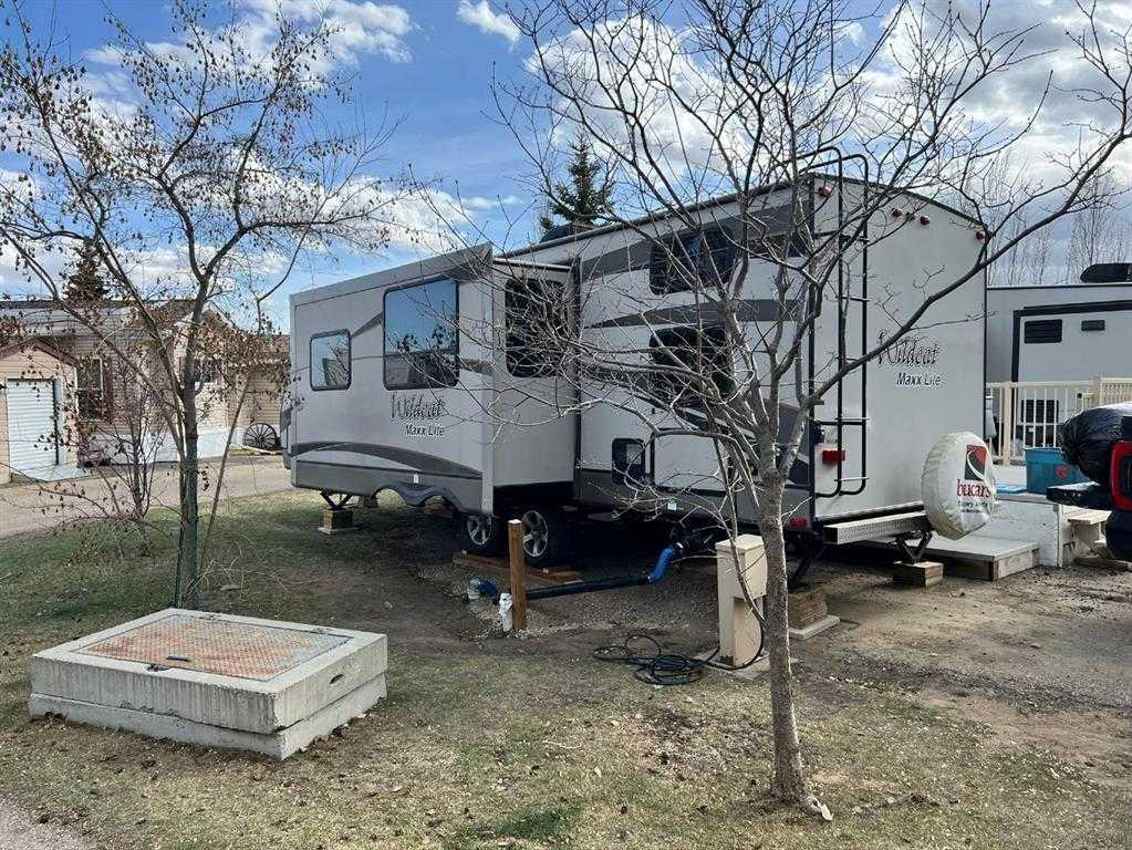 2040-25054 South Pine Lake Road, Rural Red Deer County, Alberta, T0M1S0 (109291763)