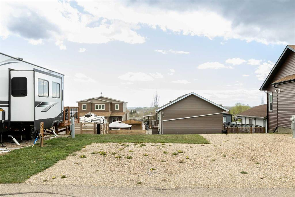 5059-25054 South Pine Lake Road, Rural Red Deer County, Alberta, T0M 1S0 (109315420)