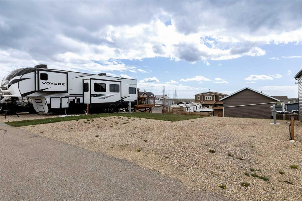 5059-25054 South Pine Lake Road, Rural Red Deer County, Alberta, T0M 1S0 (109315420)