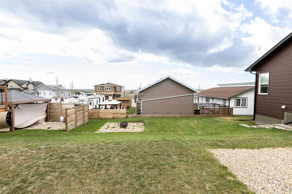 5059-25054 South Pine Lake Road, Rural Red Deer County, Alberta, T0M 1S0 (109315420)