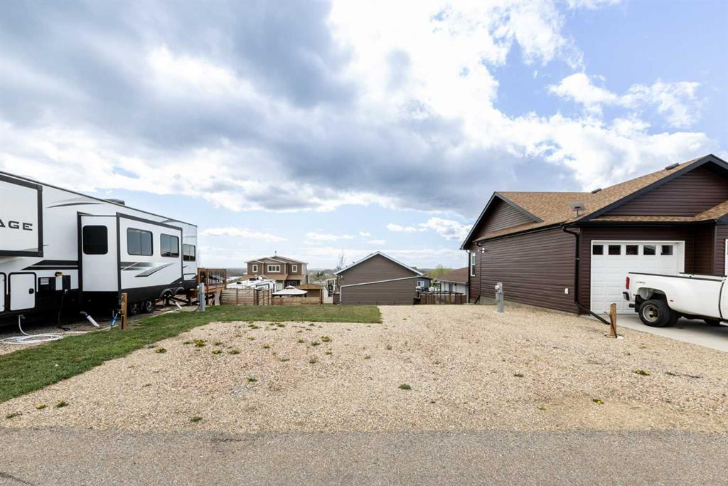5059-25054 South Pine Lake Road, Rural Red Deer County, Alberta, T0M 1S0 (109315420)
