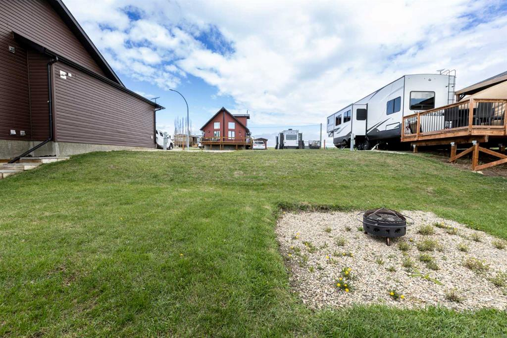 5059-25054 South Pine Lake Road, Rural Red Deer County, Alberta, T0M 1S0 (109315420)