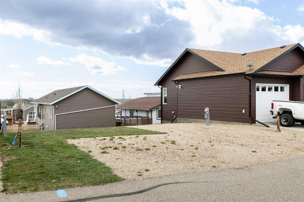 5059-25054 South Pine Lake Road, Rural Red Deer County, Alberta, T0M 1S0 (109315420)