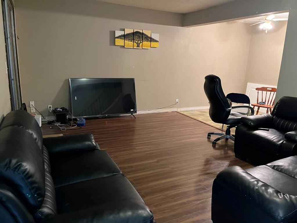 4611 50 Street, Red Deer, Alberta, T4N 2C2 (109472333)